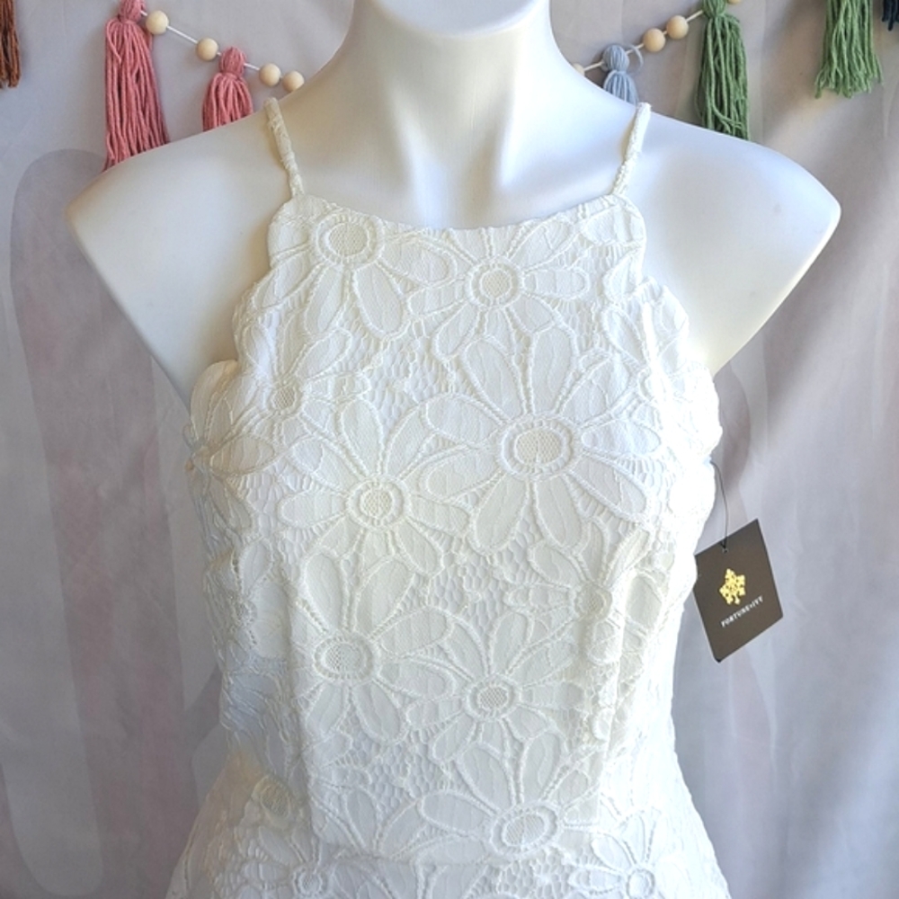 Women's White Floral Lace Mini Dress